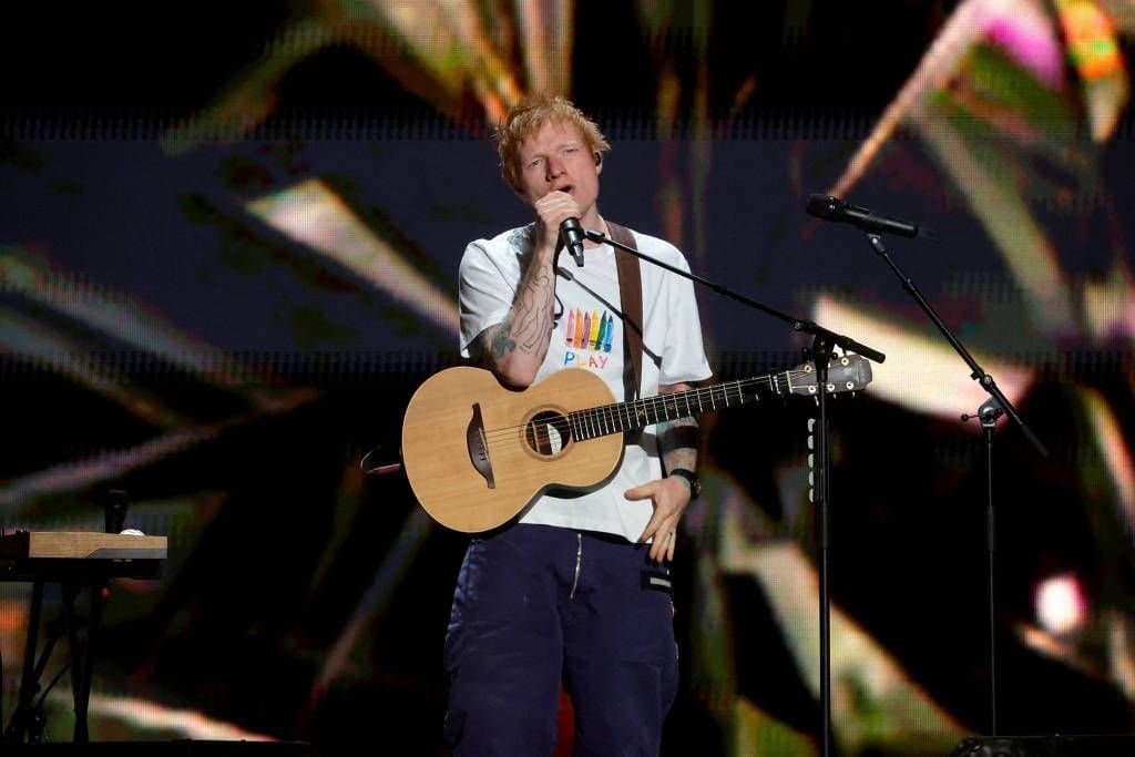 Ed Sheeran deja Warner Music después de 15 años